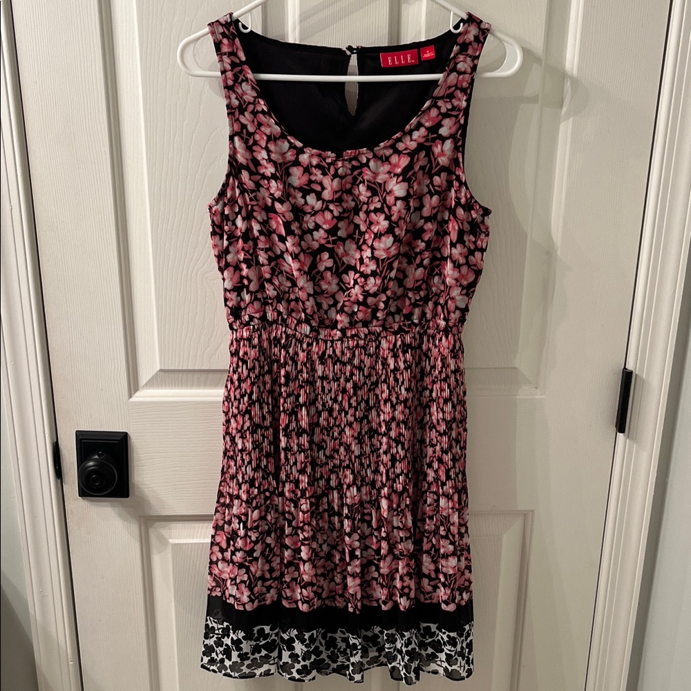 Spring dress - Picture 3 of 7
